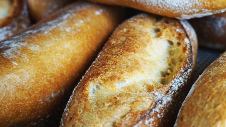 Baguette Recipe – Baking Crispy French Bread at Home